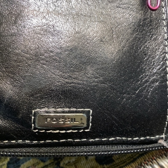 Large unisex, travel, fossil wallet - Picture 5 of 7